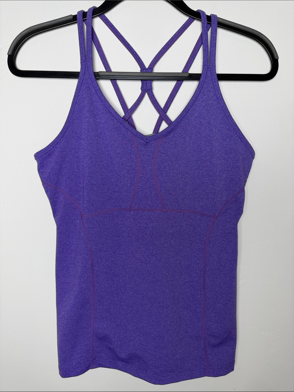 Athleta purple M tank top women’s workout gym activewear EUC empowerment strap
